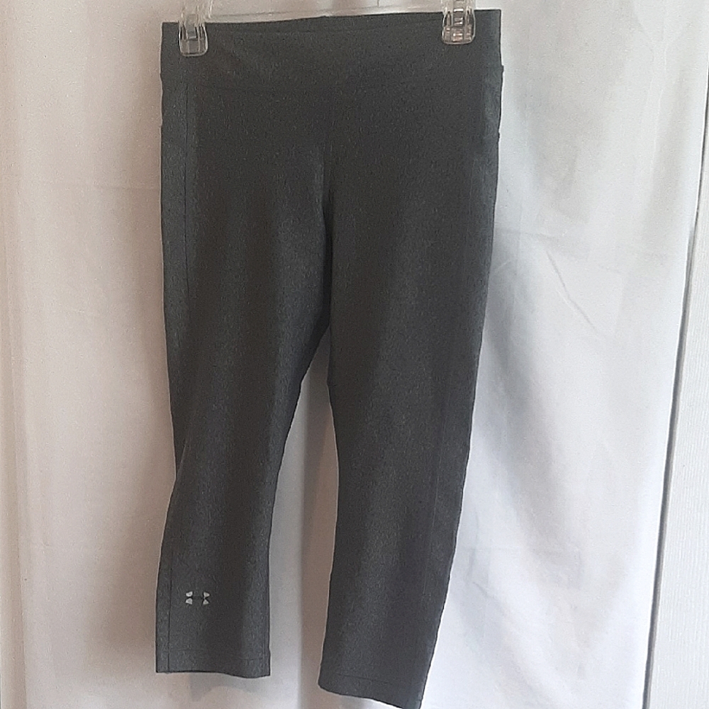 Under Armour Gray Capri Leggings